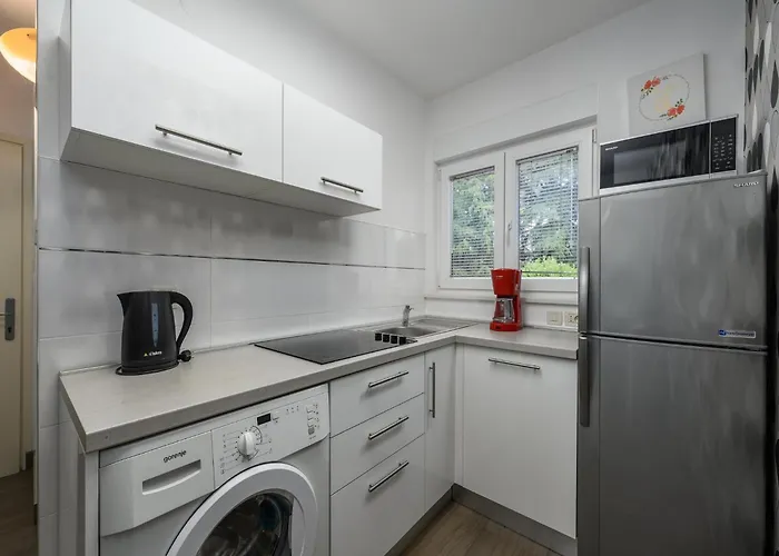 In Pore Near Διαμέρισμα *