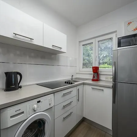 In Pore Near 公寓 *